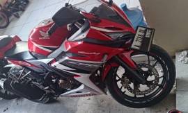 Honda CBR 150R 2016