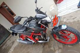 Honda CB150R StreetFire SE 2016