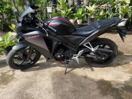 Dijual Honda CBR 250R sangat terawat