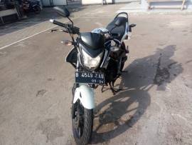 Motor Honda CB 150 R 2014 Biru Putih