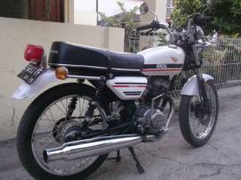 Honda GL 100 lansiran 1982