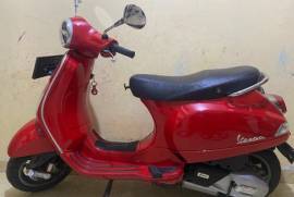 Vespa LX 125cc iGet 3V Red Passion