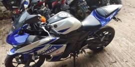 YAMAHA R25 tahun 2015