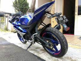 Yamaha R15 Racing blue 2016