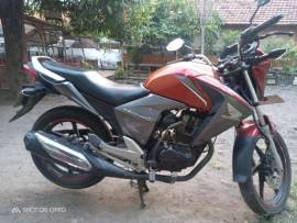 Di jual motor Honda Megapro 2010 mulus