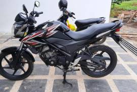 Honda CB150R Streetfire 2013